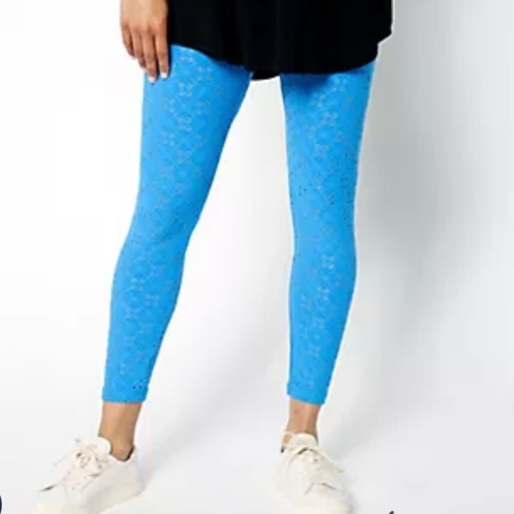 LOGO Layers by Lori Goldstein Cropped Stretch Eyelet Leggings Plus Size 5X